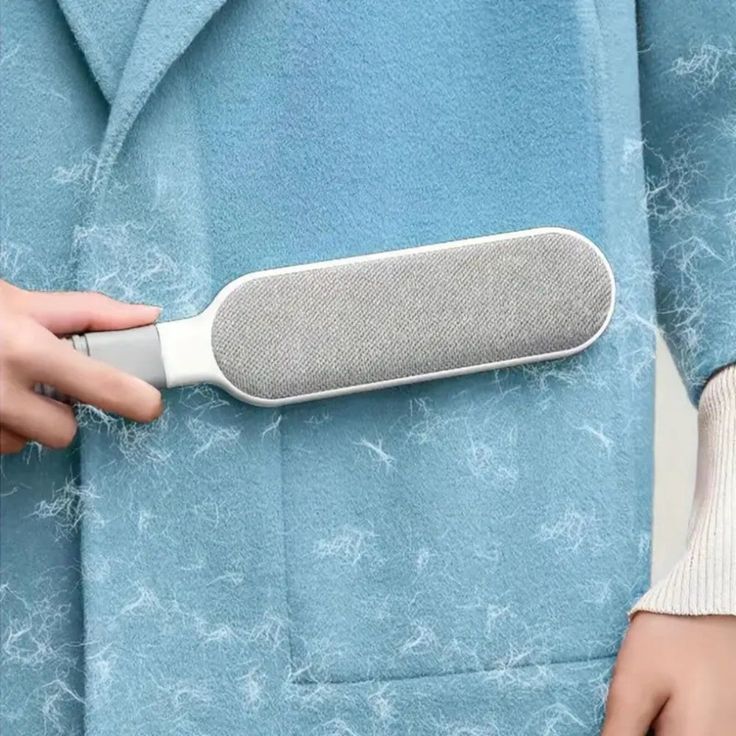 Double Magnetic Lint Remover β Keep Your Clothes Looking Fresh